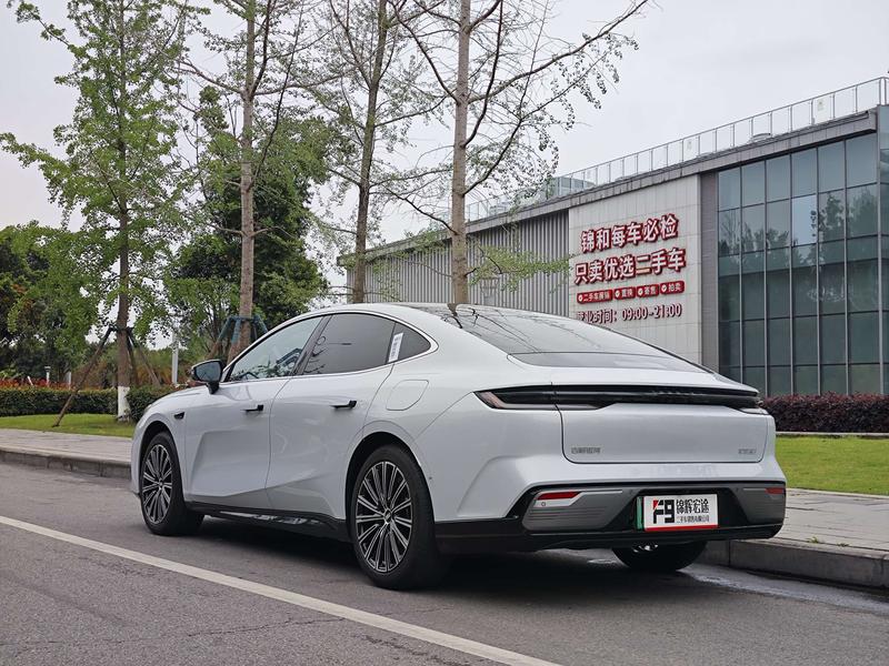 Geely Galaxy Starshine 8 EM-i, 2025 — фото 5 из 12