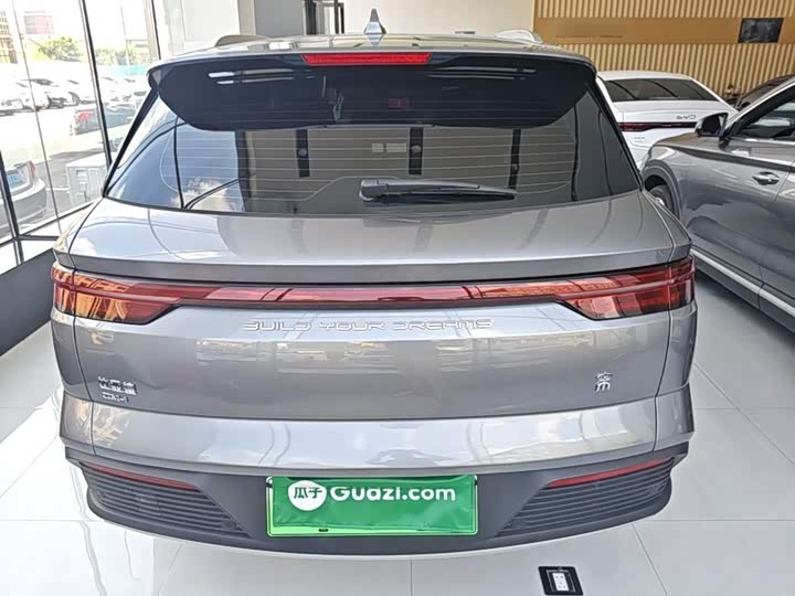 BYD Song Pro Hybrid, 2024 — фото 6 из 9