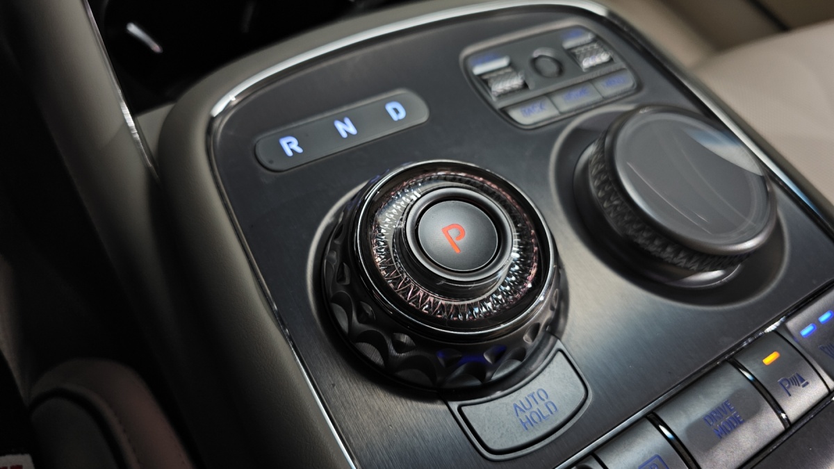 Genesis G90, 2023 — фото 9 из 12