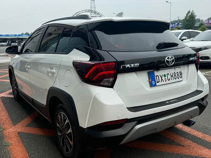 Toyota Yaris L Hatchback, 2022 — фото 6 из 9