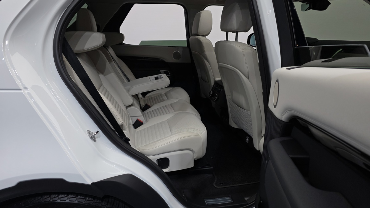 Land Rover Discovery, 2024 — фото 12 из 12