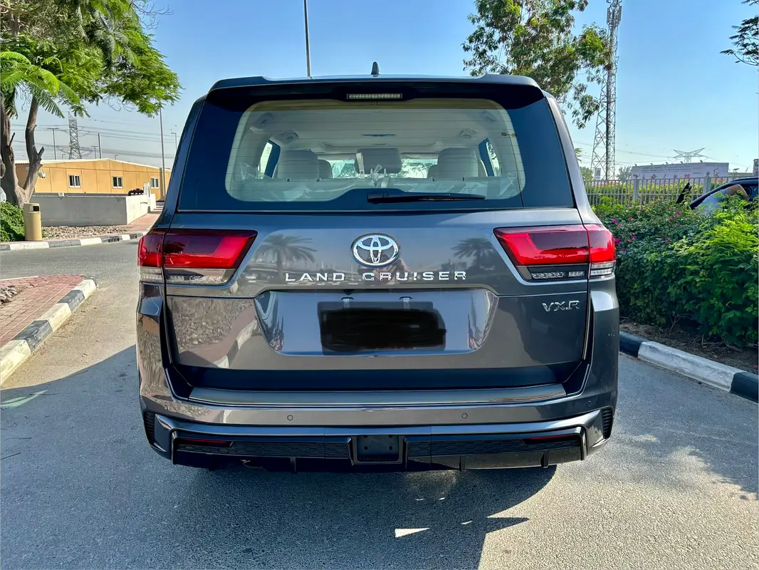 Toyota Land Cruiser, 2025 — фото 7 из 10