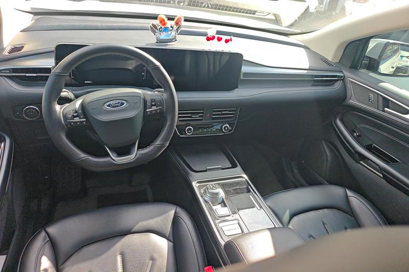 Ford Edge, 2022 — фото 8 из 12
