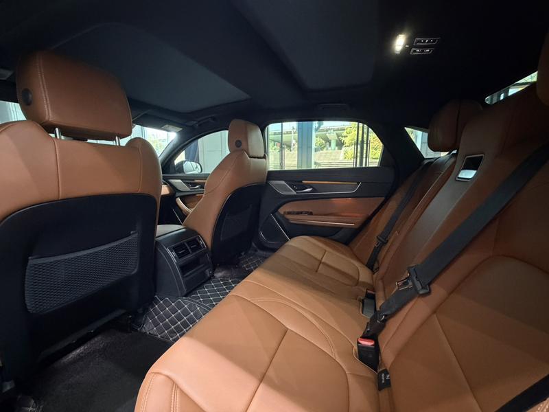 Jaguar XF L, 2023 — фото 9 из 10