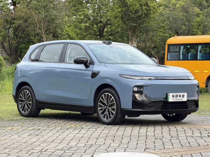 Leapmotor B10, 2025 — фото 3 из 12