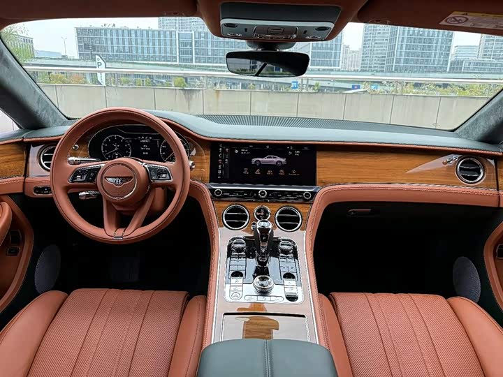 Bentley Continental GT, 2022 — фото 5 из 9