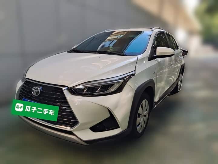 Toyota Yaris L Hatchback, 2022 — купить в Санкт-Петербурге под ключ