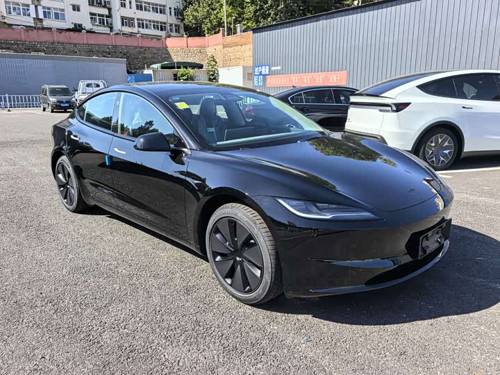 Tesla Model 3, 2026 — фото 2 из 7