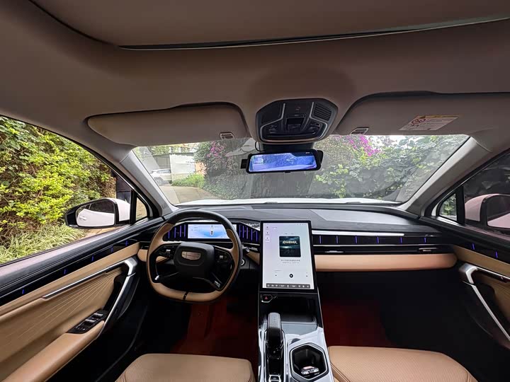 Geely Atlas L, 2023 — фото 6 из 9