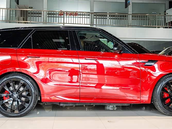 Land Rover Range Rover Sport Hybrid, 2024 — фото 4 из 9