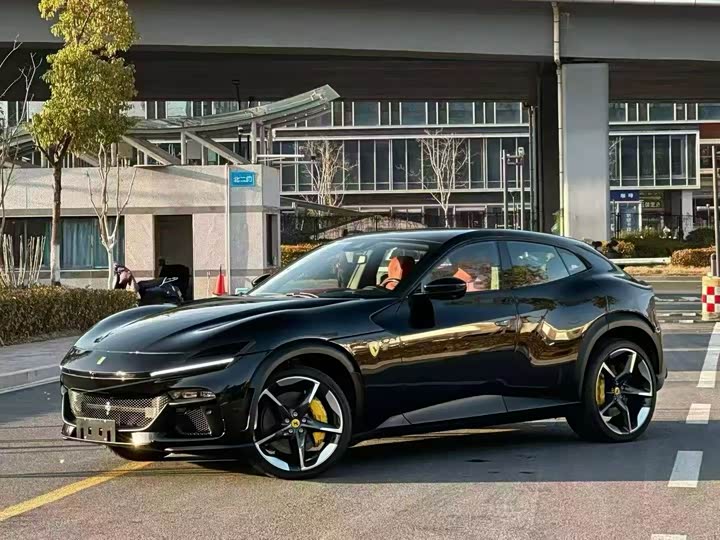 Ferrari Purosangue, 2024 — купить в Москве под ключ