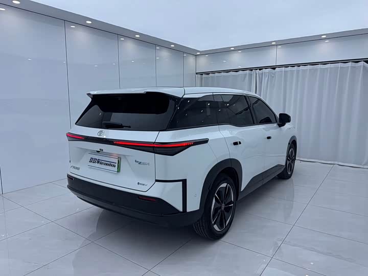 Toyota bZ3X, 2025 — фото 4 из 9