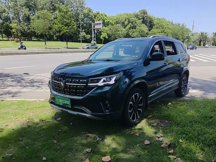 Dongfeng Forthing T5, 2022 — купить в Самаре под ключ