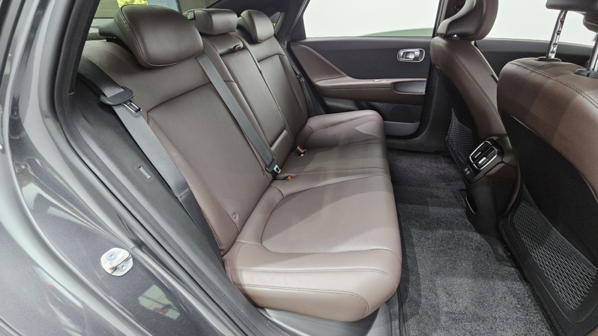Hyundai Ioniq 6, 2023 — фото 10 из 12
