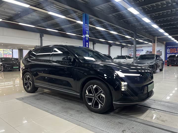 Volvo XC70 Hybrid, 2025 — купить в Санкт-Петербурге под ключ