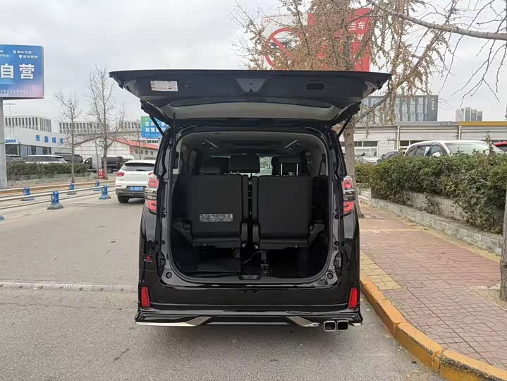 Toyota Vellfire, 2023 — фото 11 из 12