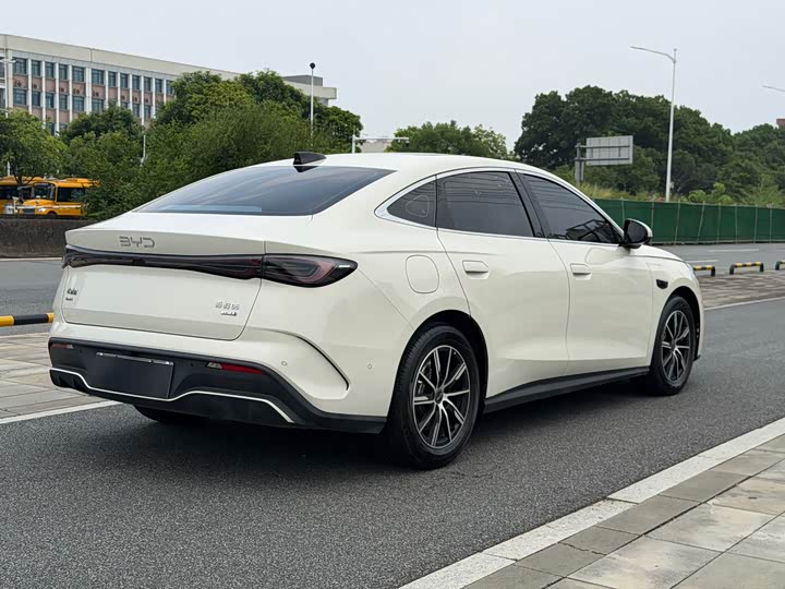 BYD Seal 06 Hybrid/EV, 2024 — фото 5 из 9