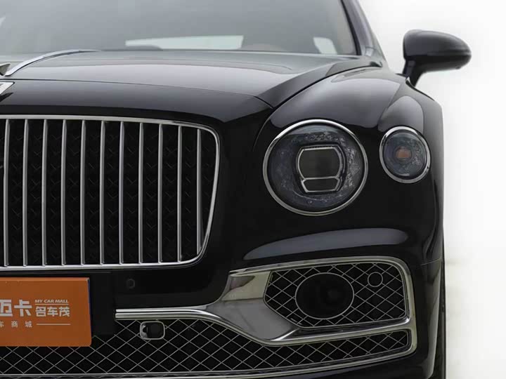 Bentley Flying Spur, 2024 — фото 2 из 9