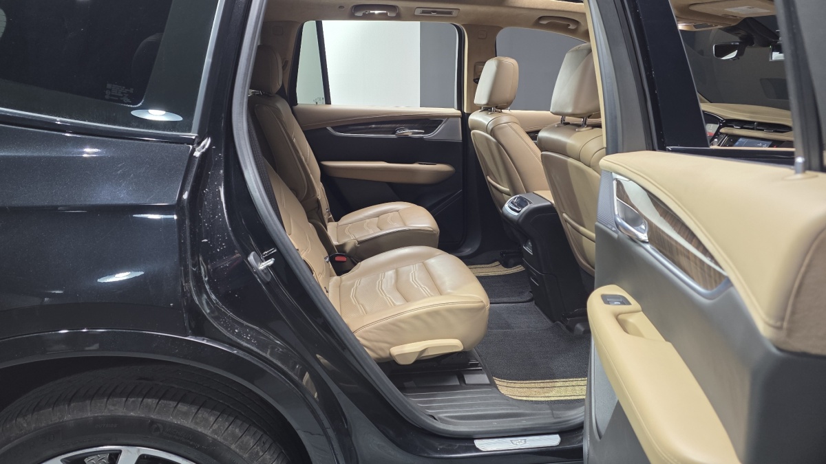 Cadillac XT6, 2023 — фото 11 из 12