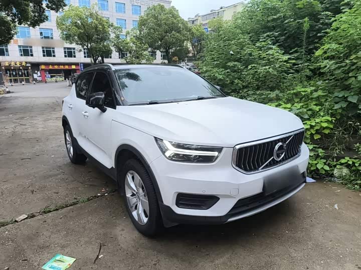 Volvo XC40, 2022 — фото 4 из 9