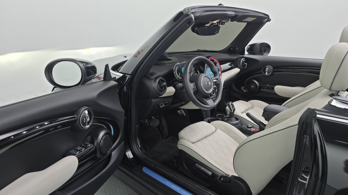 Mini Cooper Convertible, 2023 — фото 9 из 12