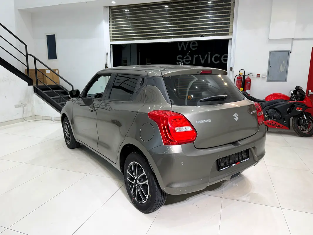 Suzuki Swift, 2023 — фото 8 из 10