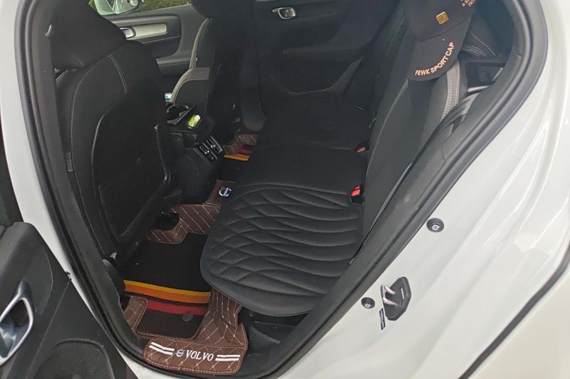 Volvo XC40, 2024 — фото 10 из 12