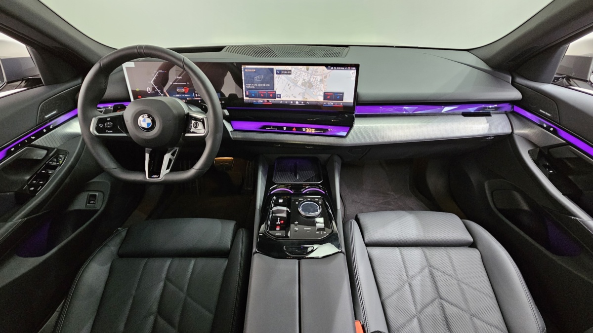 BMW 5 Series, 2025 — фото 7 из 12