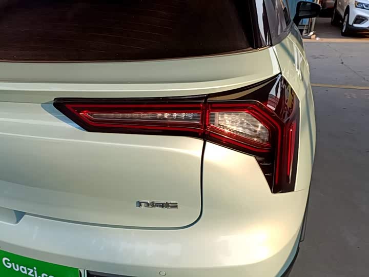 Geely Geometry E Firefly, 2022 — фото 8 из 9