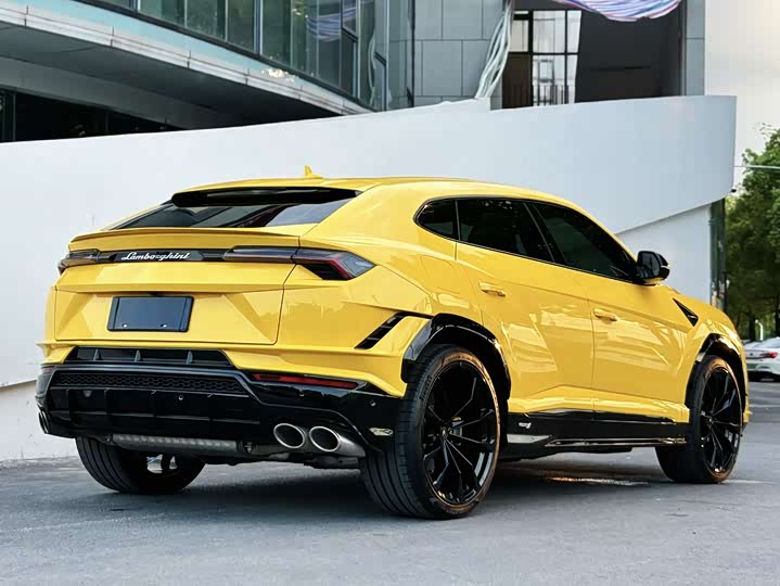Lamborghini Urus, 2023 — фото 5 из 9