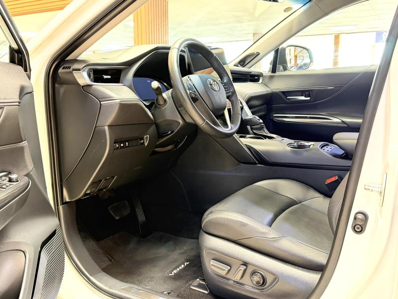 Toyota Venza, 2023 — фото 11 из 12