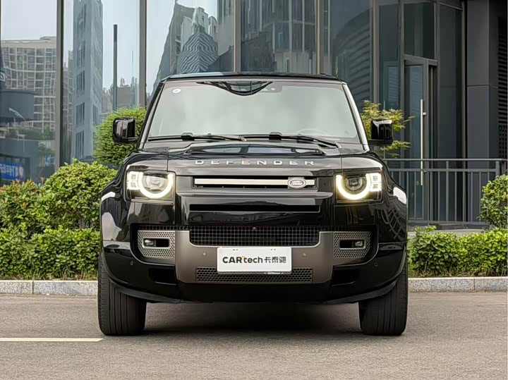 Land Rover Defender, 2024 — фото 2 из 9