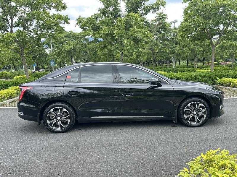 Hongqi E-QM5, 2024 — фото 7 из 12