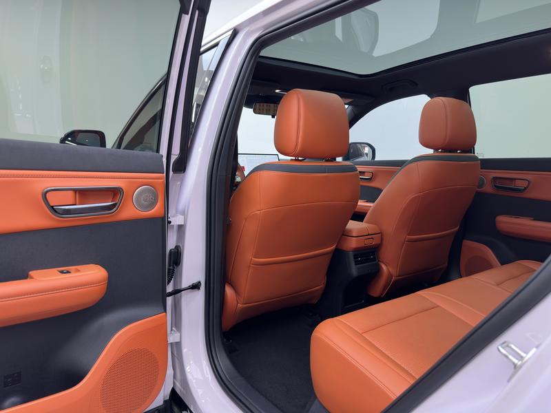 Toyota bZ3X, 2024 — фото 12 из 12