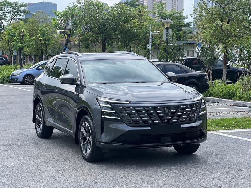 Changan CS75 Plus, 2024 — фото 3 из 12