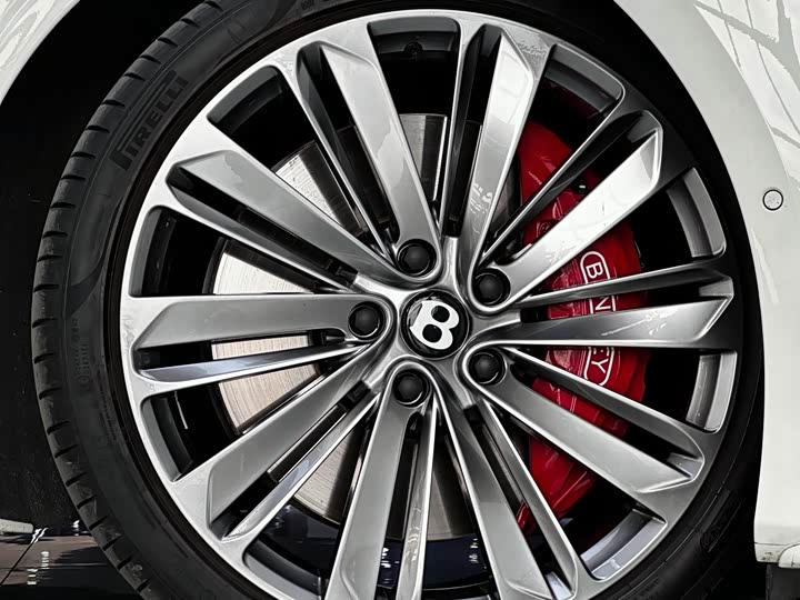 Bentley Continental GT Hybrid, 2025 — фото 8 из 9
