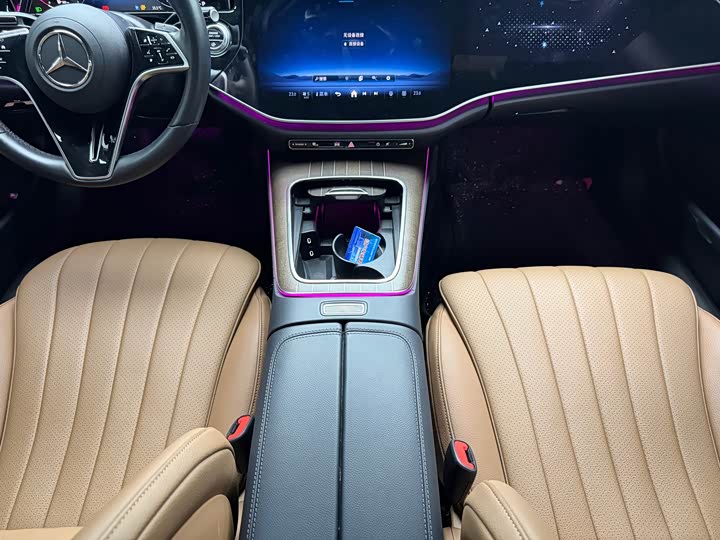 Mercedes-Benz E-Class, 2024 — фото 5 из 9