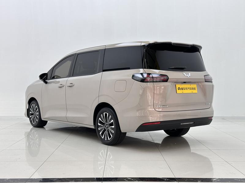 Wuling Starlight 730 Hybrid/EV, 2025 — фото 5 из 12