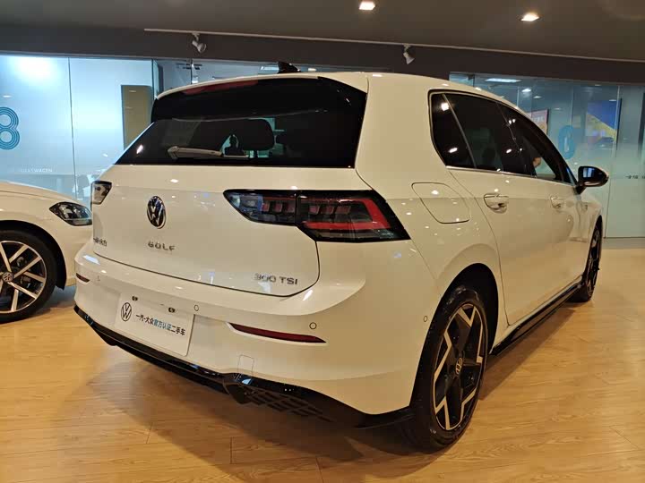 Volkswagen Golf, 2025 — фото 3 из 9