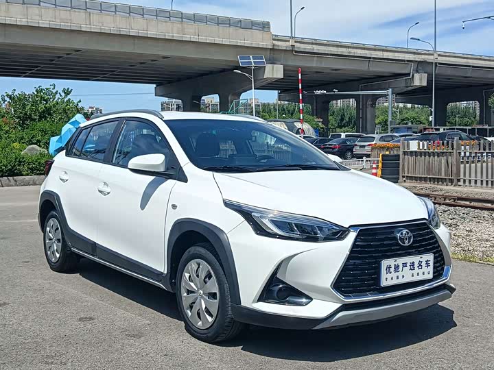 Toyota Yaris L Hatchback, 2021 — фото 4 из 9
