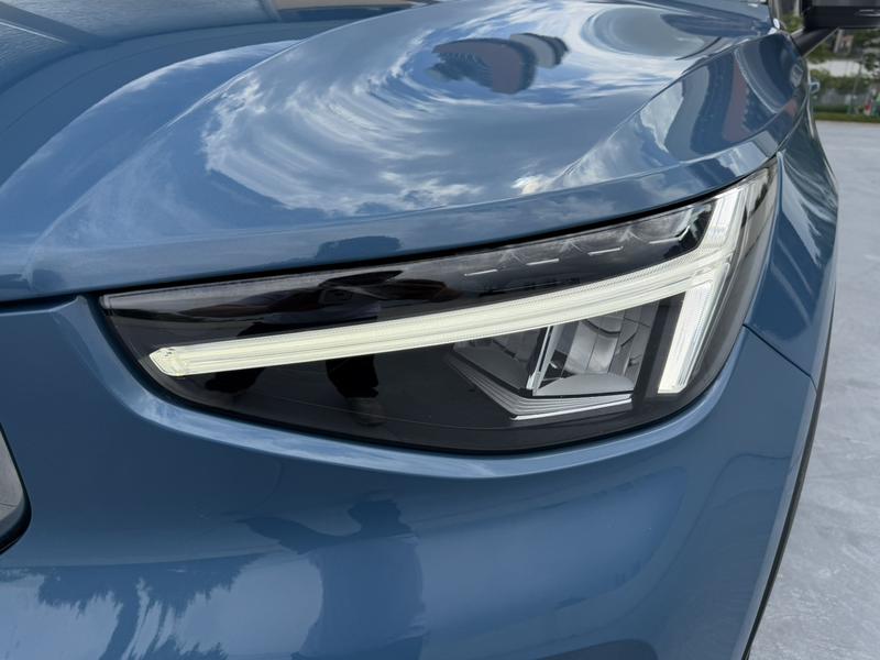 Volvo XC40, 2022 — фото 8 из 12