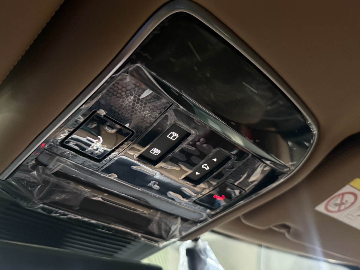 Land Rover Range Rover, 2026 — фото 8 из 12