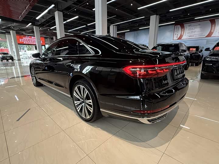 Audi A8, 2021 — фото 9 из 9