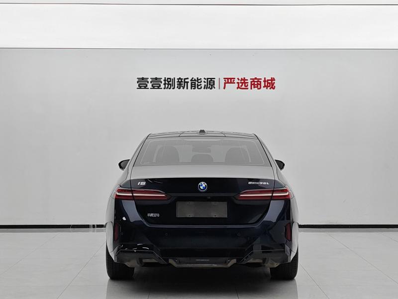BMW i5, 2024 — фото 3 из 9