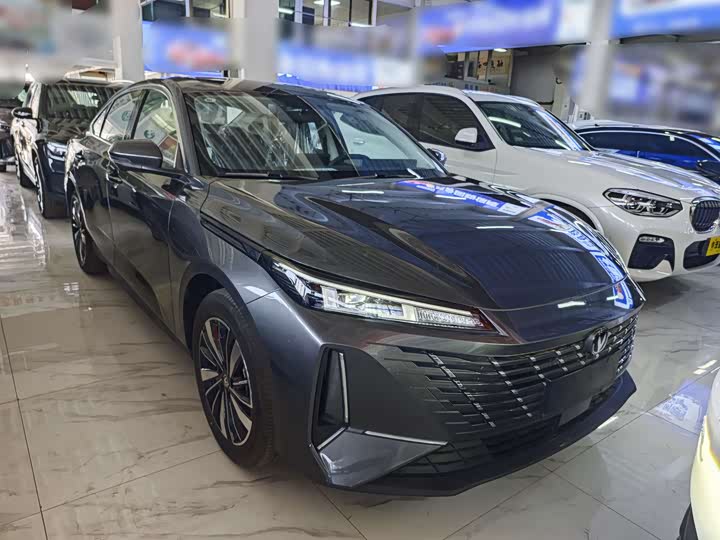 Changan Eado EV, 2026 — фото 2 из 9