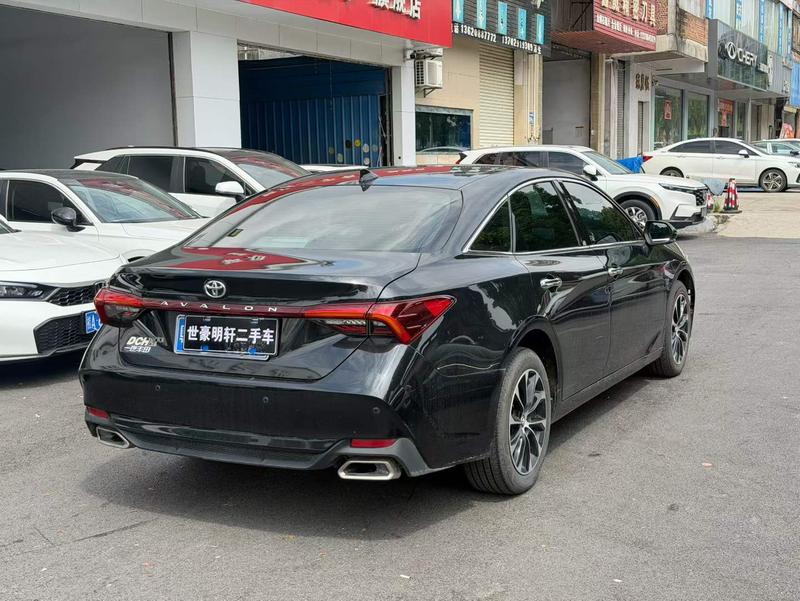 Toyota Avalon, 2023 — фото 2 из 8