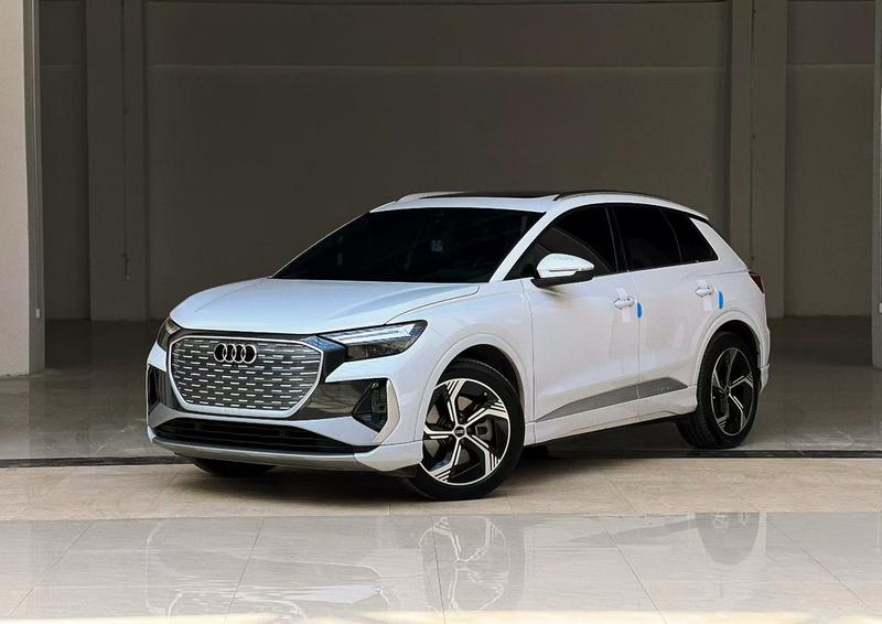 Audi Q4 e-tron, 2024 — купить в Москве под ключ