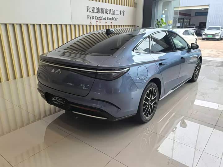 BYD Seal 07 DM-i Hybrid, 2025 — фото 8 из 9