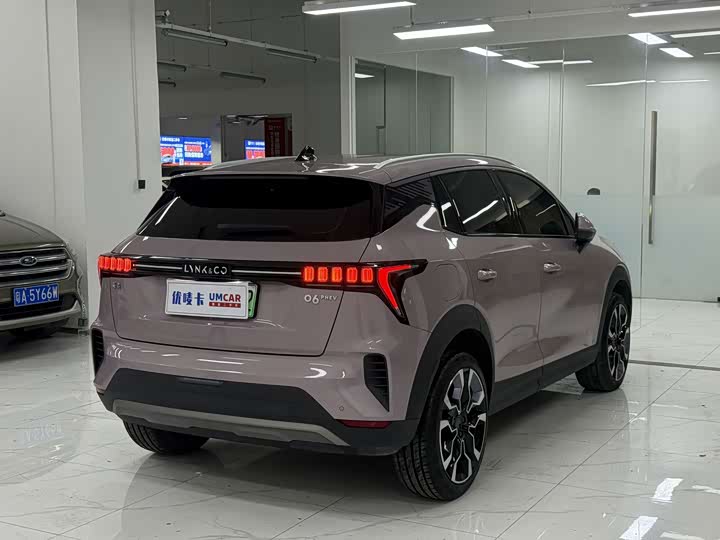 Lynk & Co 06 EM-P Hybrid, 2023 — фото 4 из 9