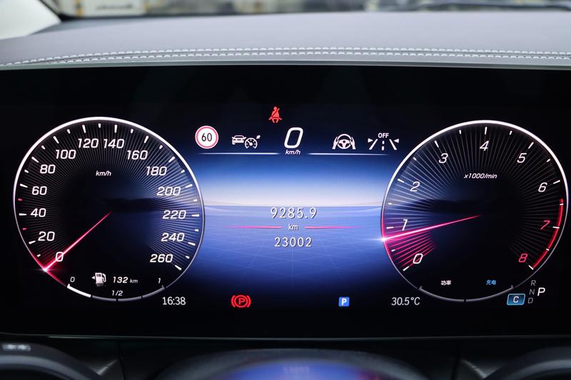 Mercedes-Benz V-Class, 2025 — фото 8 из 12
